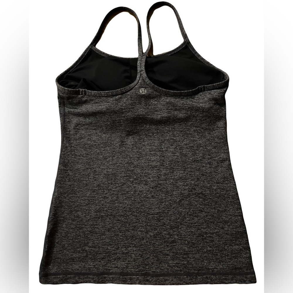 Lululemon top yoga